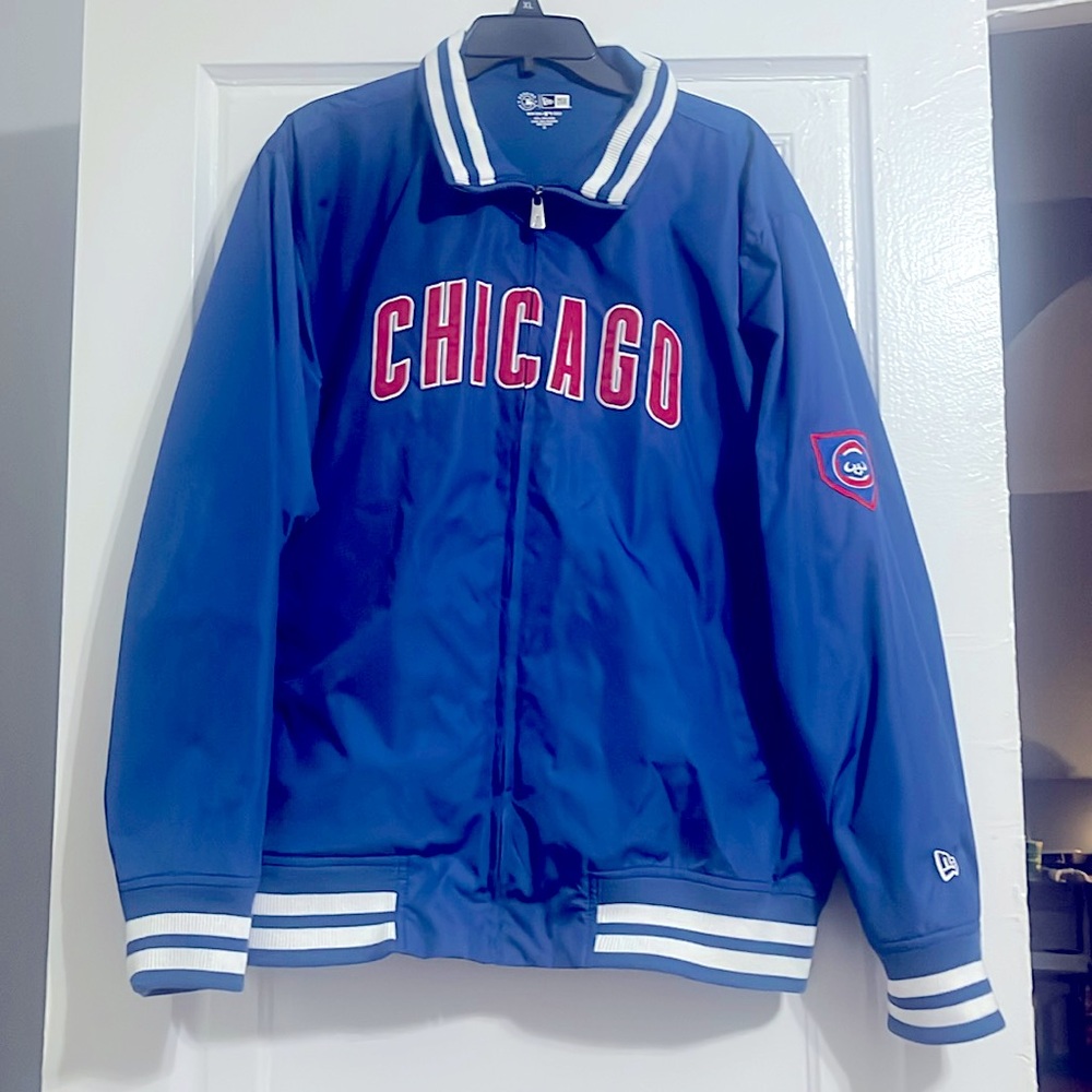 Chicago Cubs XL Full Zip Windbreaker. GREAT condition. Official New Era jacket